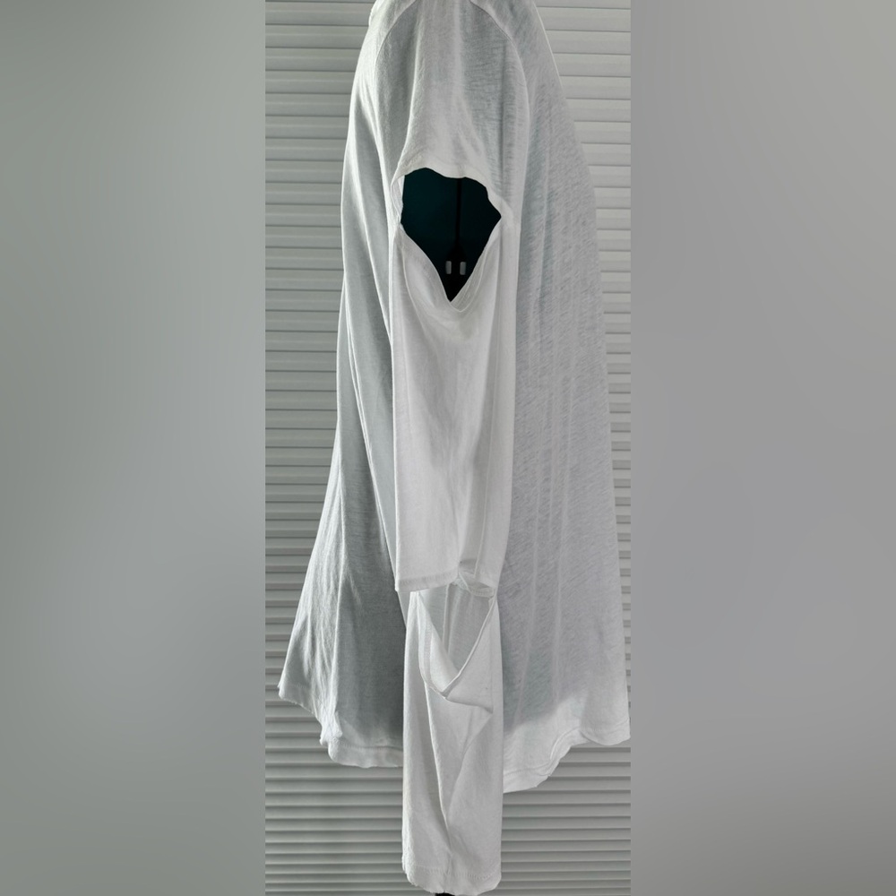 N: PHILANTHROPY. One-of-a-kind-top. Rare. NWT
